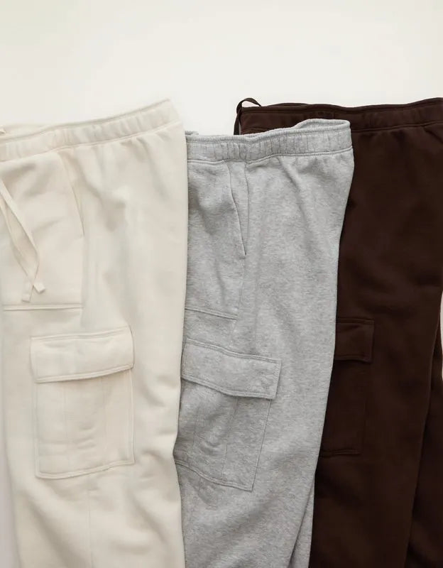 AE Everyday Luxe Cargo Wide-Leg Sweatpant