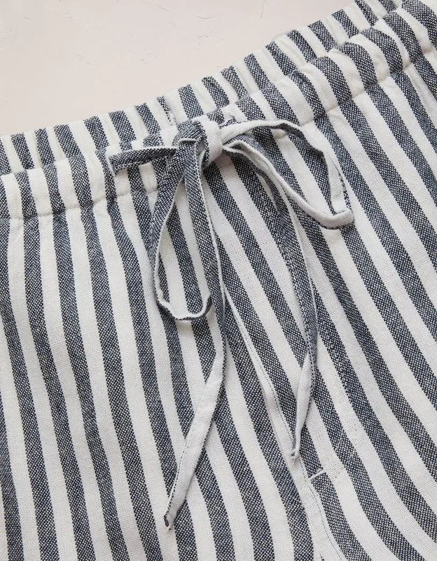 AE77 Linen Pull-On Short