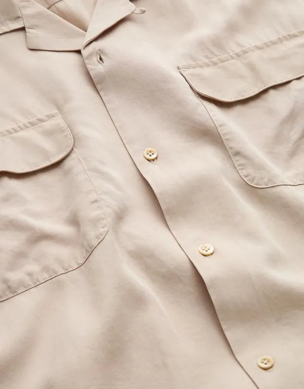 AE77 Premium Relaxed Short-Sleeve Button-Up Shirt