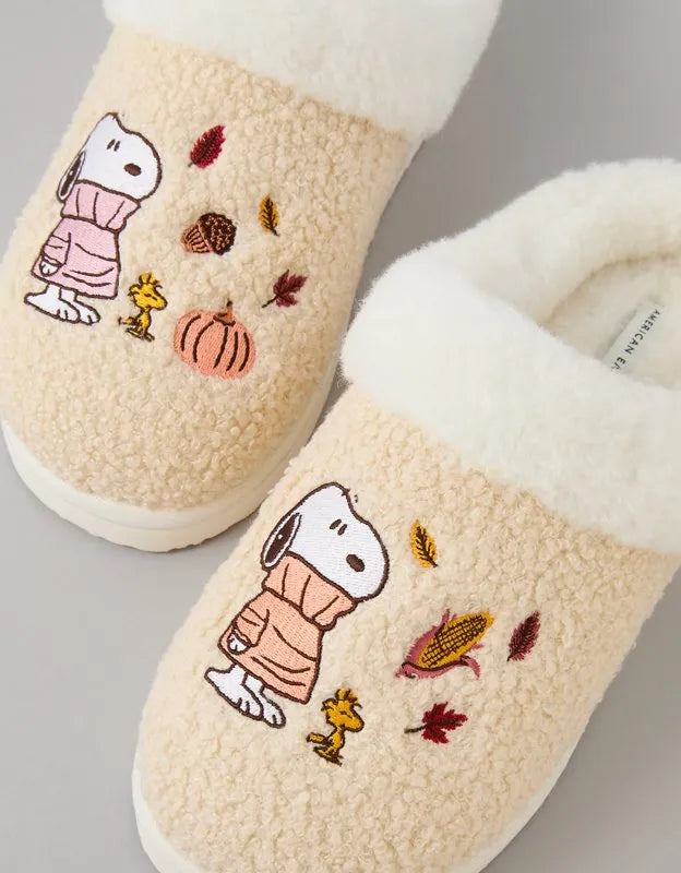 AE Snoopy Sweater Scuff Slipper