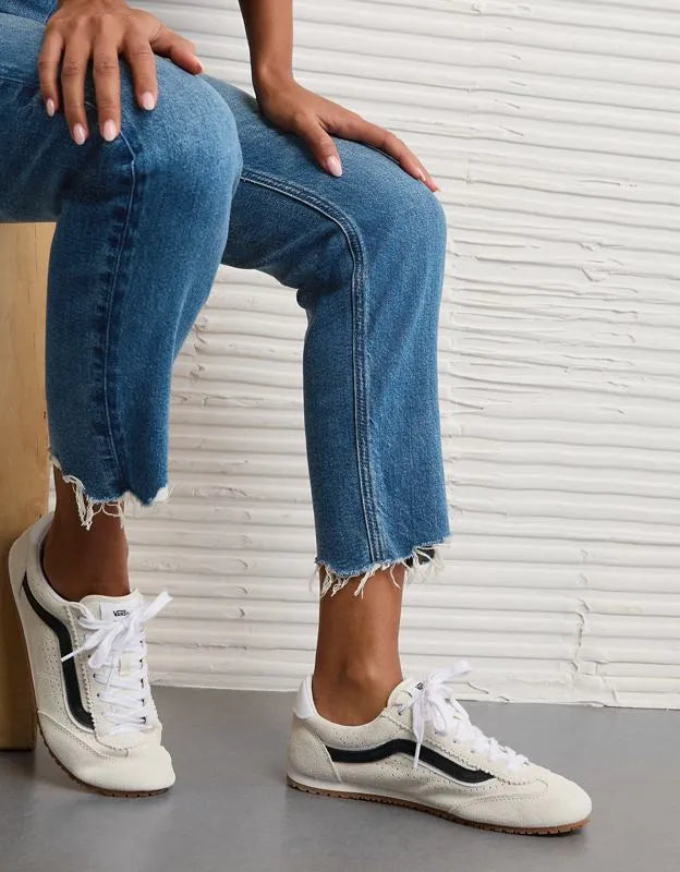 AE Curvy Mom Jean