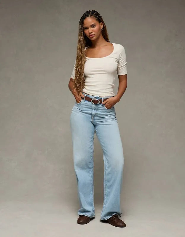 AE Strigid Curvy Super High-Waisted Baggy Straight Jean