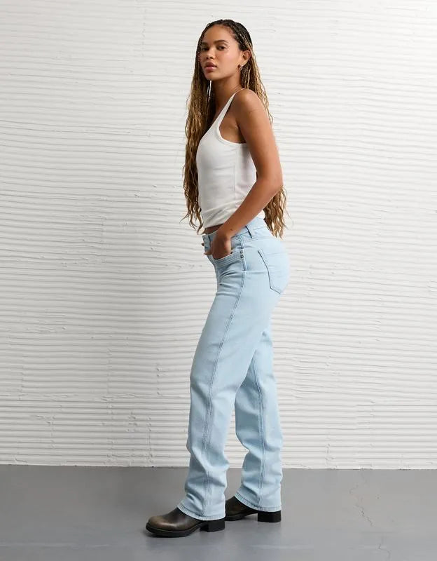 AE Curvy Straight Jean