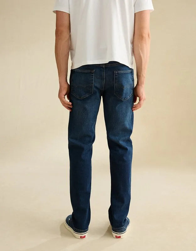 AE Slim Straight Jean