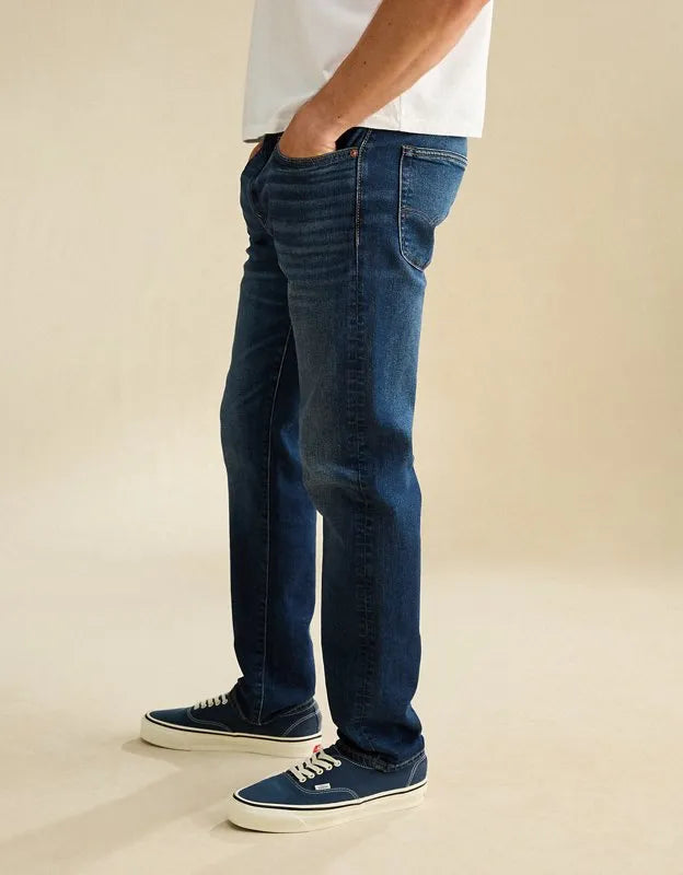 AE Slim Straight Jean