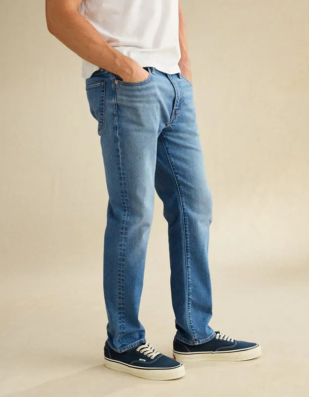 AE Slim Straight Jean