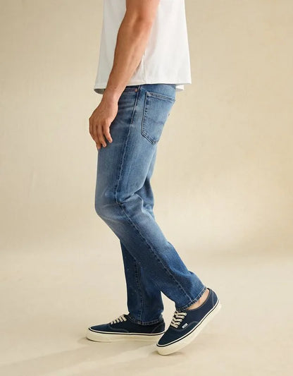 AE Slim Straight Jean