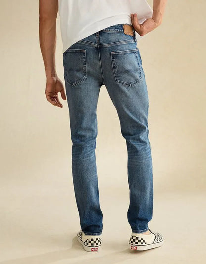 AE Slim Jean
