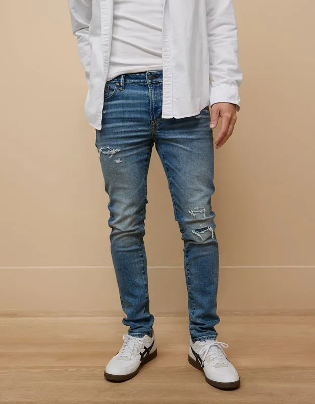 AE Ripped Skinny Jean