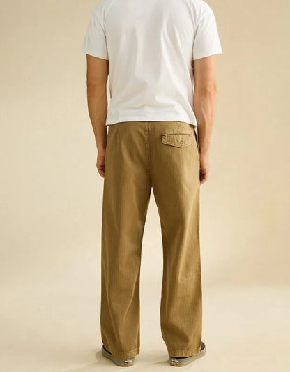 AE Loose Fit Lived-In Pleated Khaki Pant