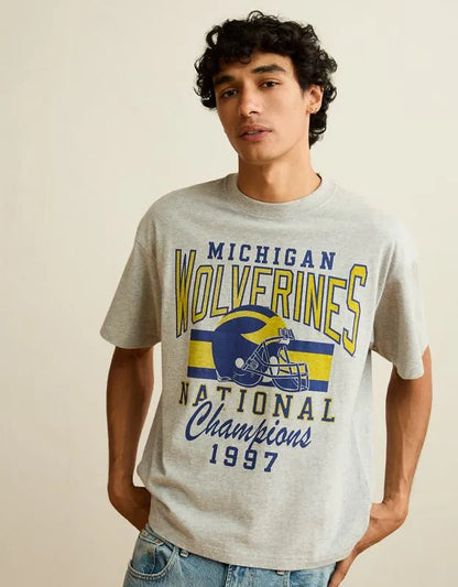 AE Boxy Fit Michigan Wolverines Graphic T-Shirt