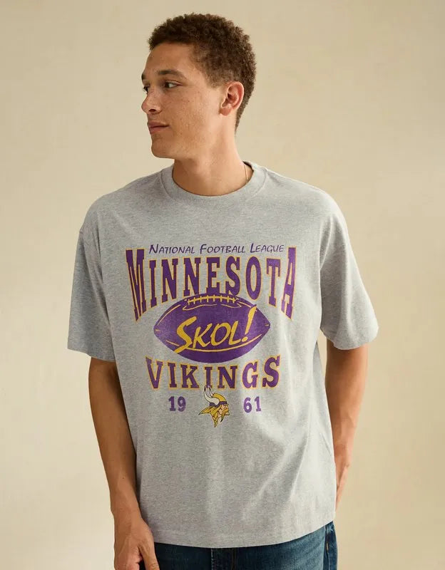 NFL Boxy Fit Minnesota Vikings Graphic T-Shirt