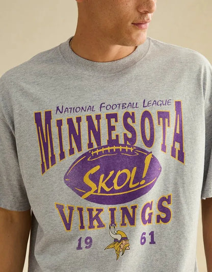 NFL Boxy Fit Minnesota Vikings Graphic T-Shirt