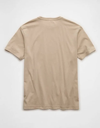 AE Standard Fit Lightweight Logo Graphic T-Shirt