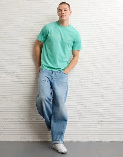 AE Standard Fit Lightweight Logo Graphic T-Shirt