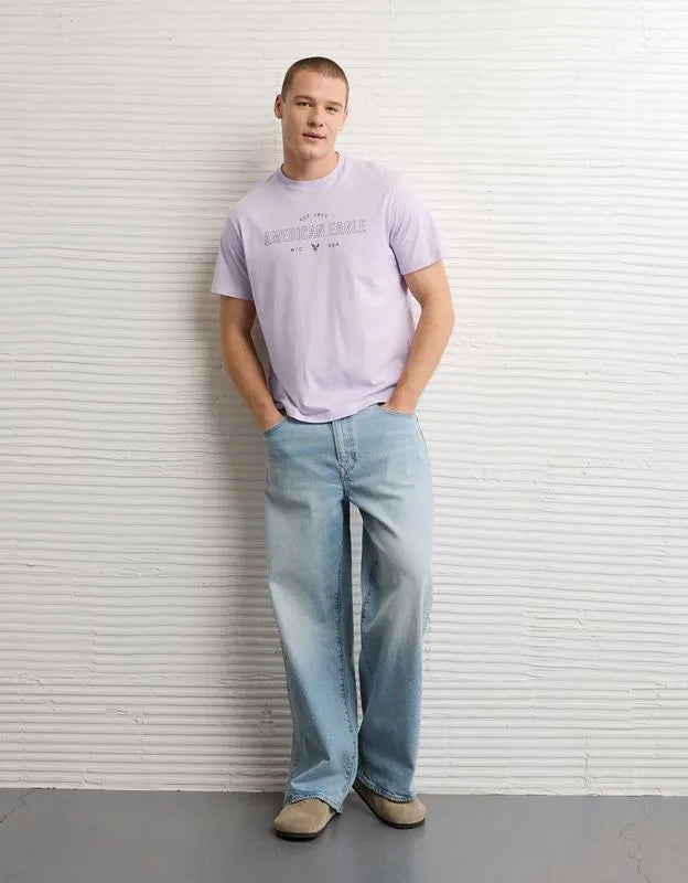 AE Standard Fit Lightweight Logo Graphic T-Shirt