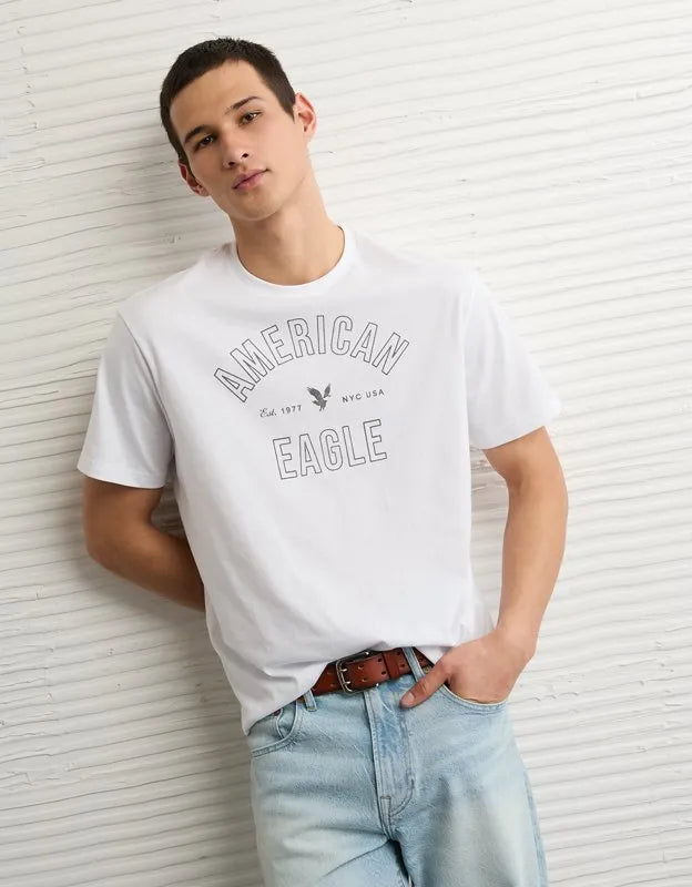 AE Standard Fit Lightweight Logo Graphic T-Shirt