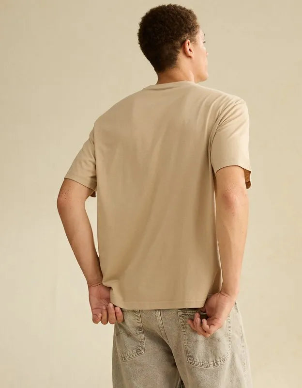 AE Standard Fit Lightweight Logo Graphic T-Shirt