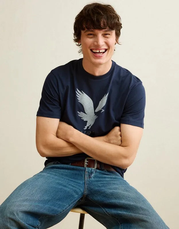 AE Standard Fit Lightweight Logo Graphic T-Shirt