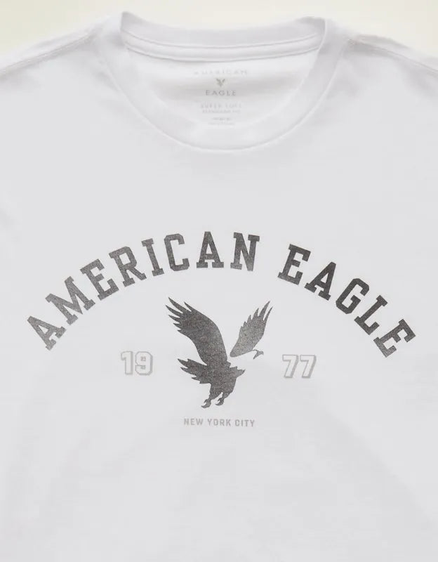 AE Standard Fit Lightweight Logo Graphic T-Shirt
