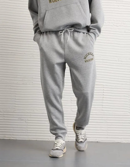AE 24/7 Michigan Wolverines Graphic Jogger