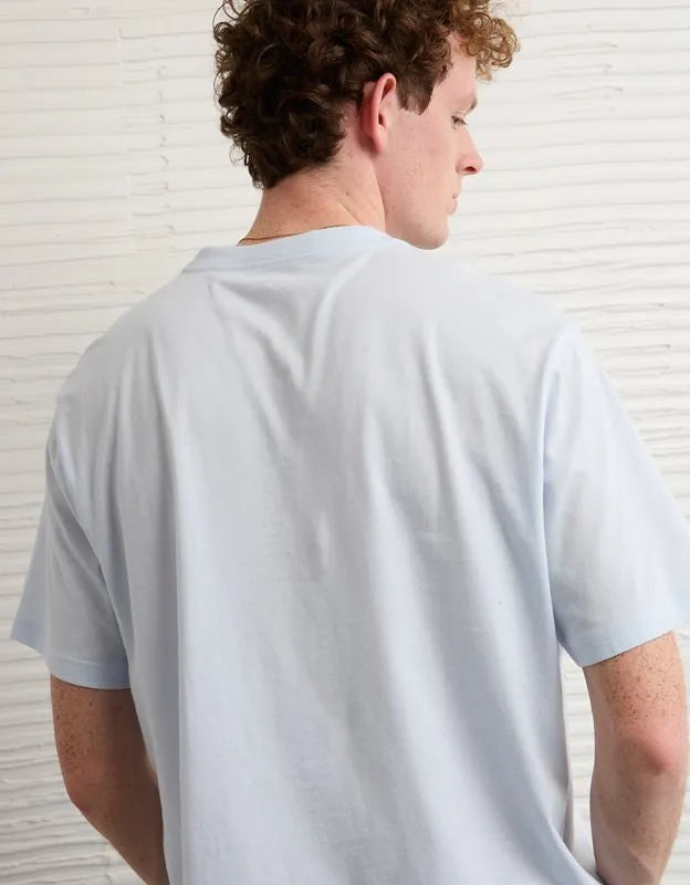 AE Standard Fit Snoopy Graphic T-Shirt