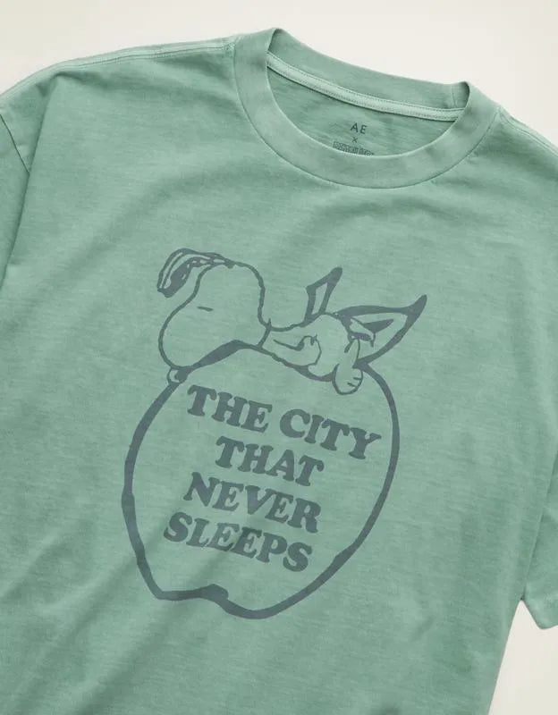 AE Boxy Fit Snoopy Graphic T-Shirt