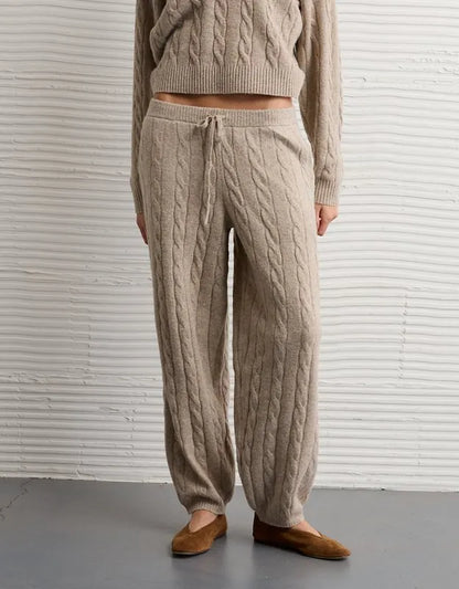 AE Cable Knit Sweatpant