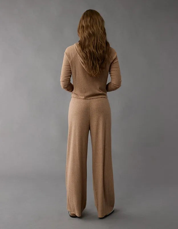 AE High-Waisted Knit Lounge Pant