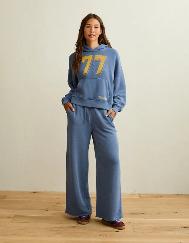AE Campus Low-Rise Wide-Leg Sweatpant