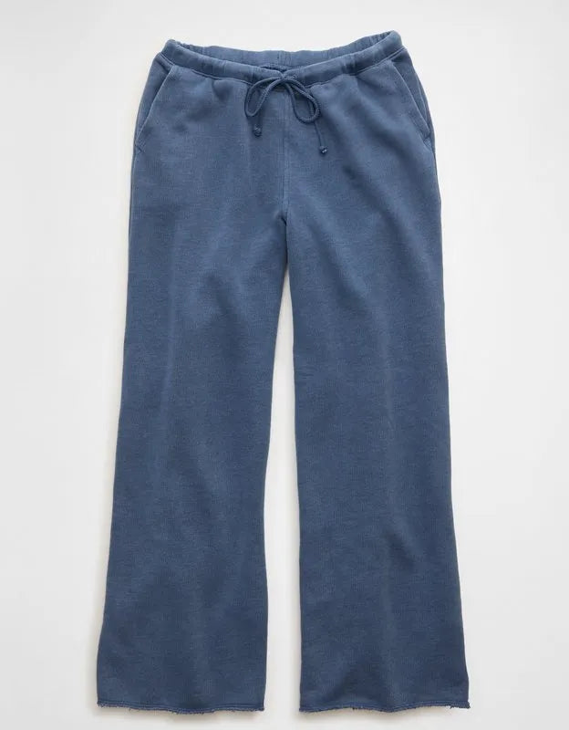 AE Campus Low-Rise Wide-Leg Sweatpant