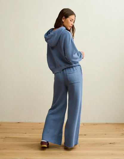 AE Campus Low-Rise Wide-Leg Sweatpant