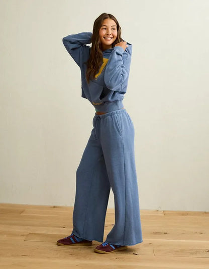 AE Campus Low-Rise Wide-Leg Sweatpant
