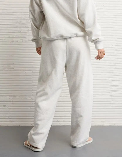 AE Everyday Luxe Barrel Sweatpant