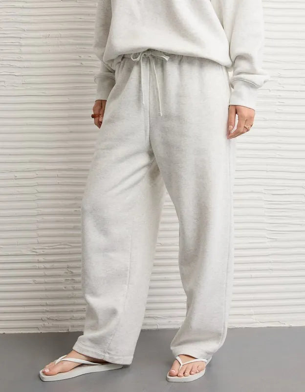 AE Everyday Luxe Barrel Sweatpant
