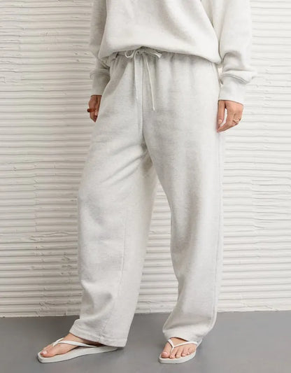 AE Everyday Luxe Barrel Sweatpant