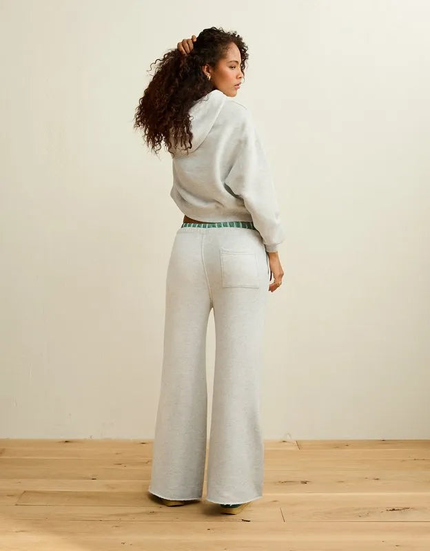 AE Campus Low-Rise Wide-Leg Sweatpant