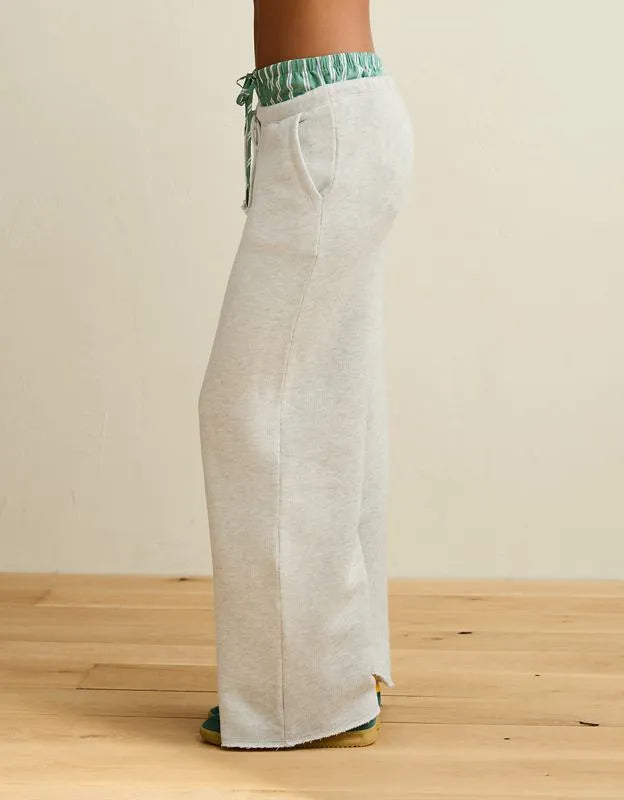 AE Campus Low-Rise Wide-Leg Sweatpant