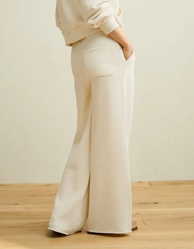 AE Campus Low-Rise Wide-Leg Sweatpant