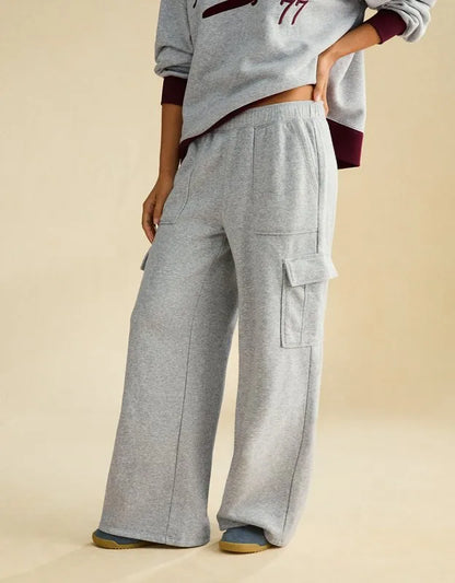 AE Everyday Luxe Cargo Wide-Leg Sweatpant
