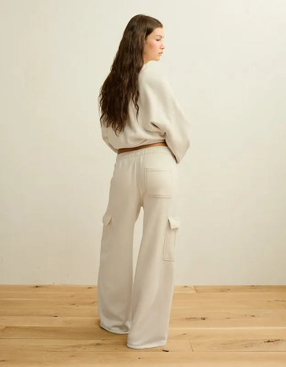 AE Everyday Luxe Cargo Wide-Leg Sweatpant