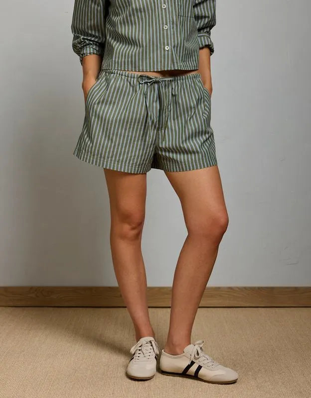 AE77 High-Waisted Poplin Short