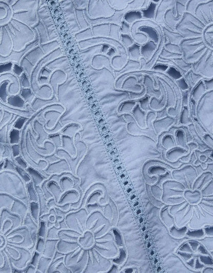 AE77 Eyelet Lace Short-Sleeve Blouse