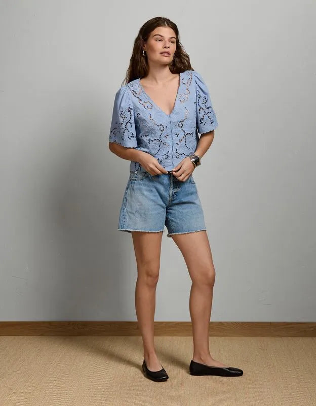 AE77 Eyelet Lace Short-Sleeve Blouse