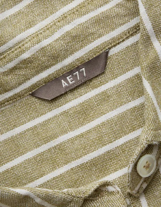 AE77 Boxy Linen-Blend Button-Up Shirt