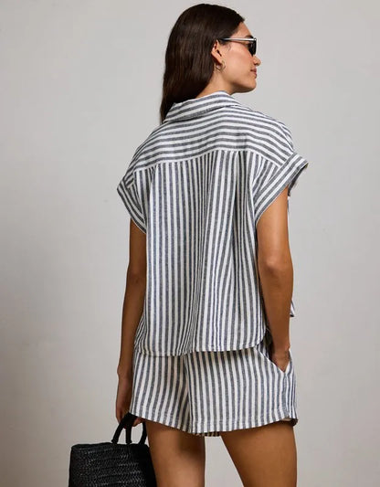 AE77 Boxy Linen-Blend Button-Up Shirt