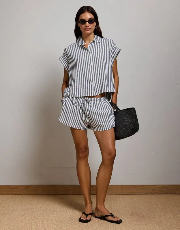 AE77 Boxy Linen-Blend Button-Up Shirt