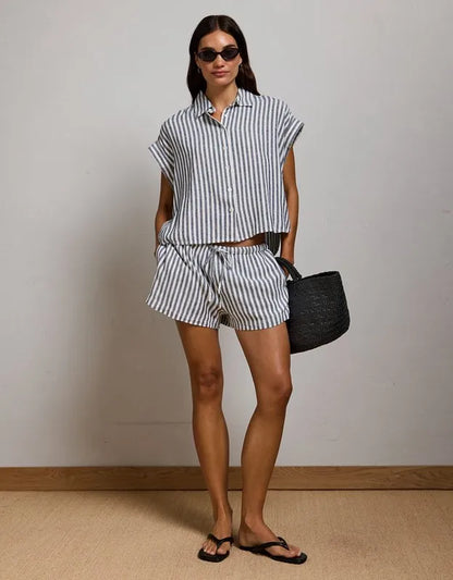AE77 Boxy Linen-Blend Button-Up Shirt