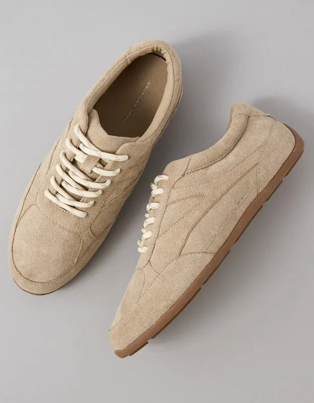 AE Low Retro Sneaker