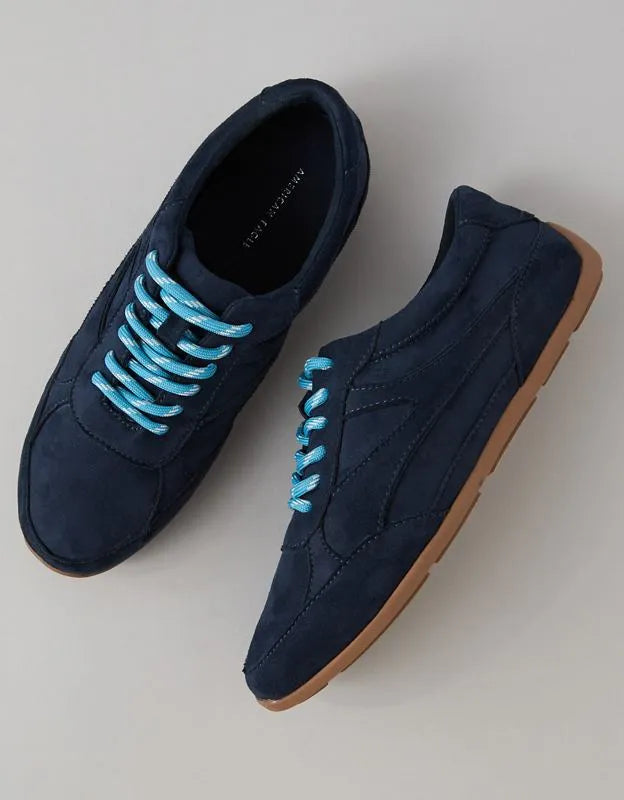 AE Low Retro Sneaker